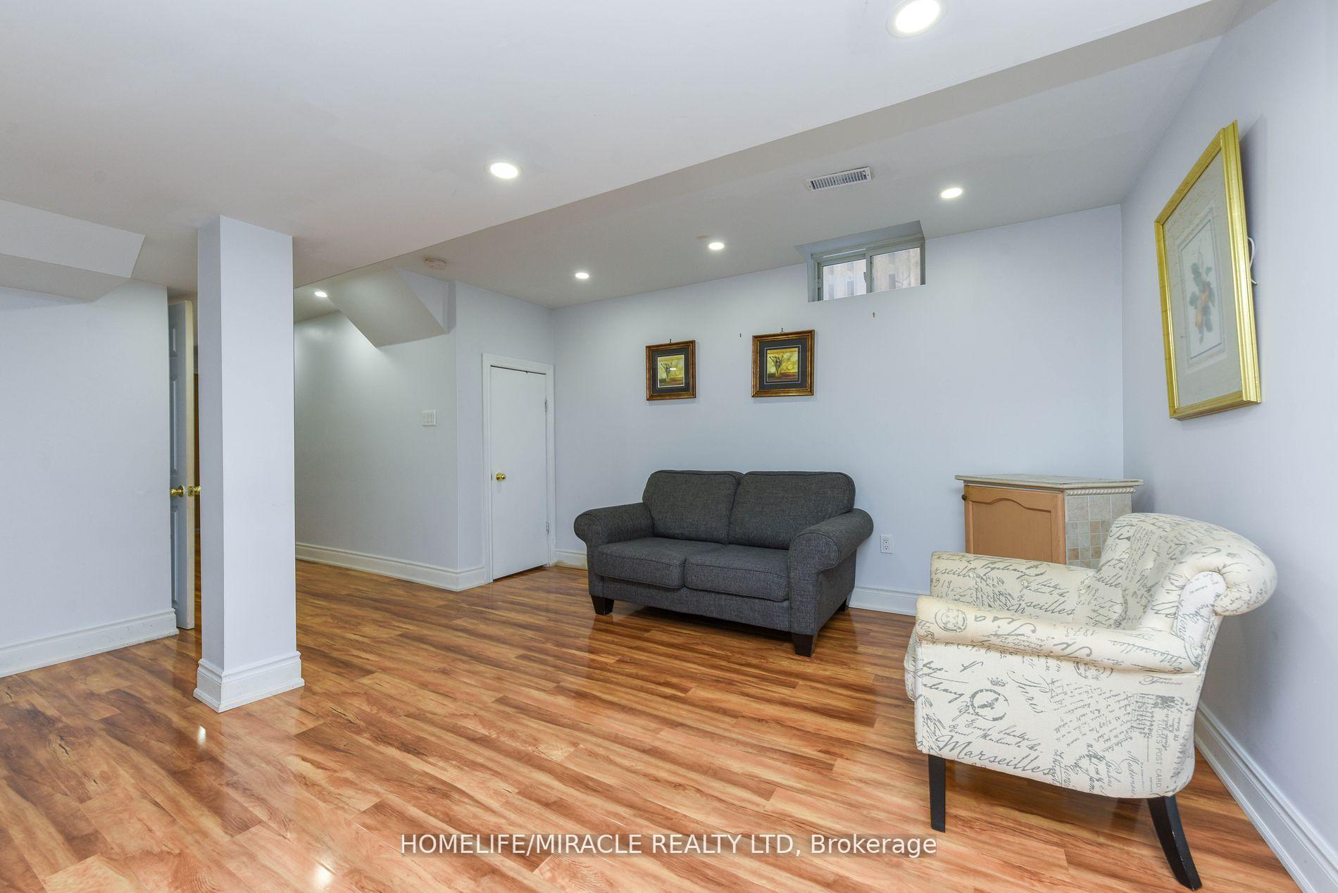 Photo 27 of 322 Ellwood Drive W, Caledon, Bolton West — HOMEH