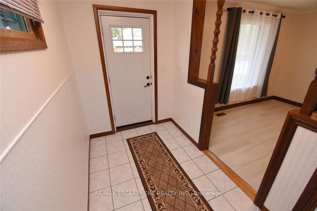 Photo 6 of 133 Fennell Avenue E, Hamilton, Centremount — HOMEH