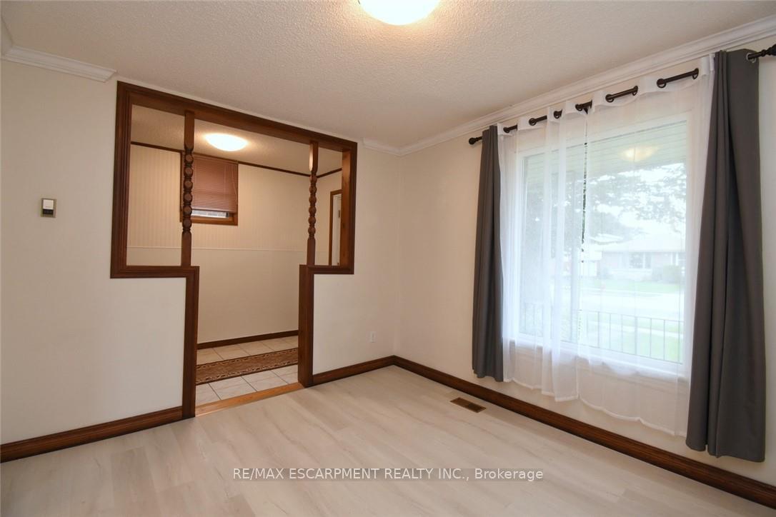 Photo 10 of 133 Fennell Avenue E, Hamilton, Centremount — HOMEH