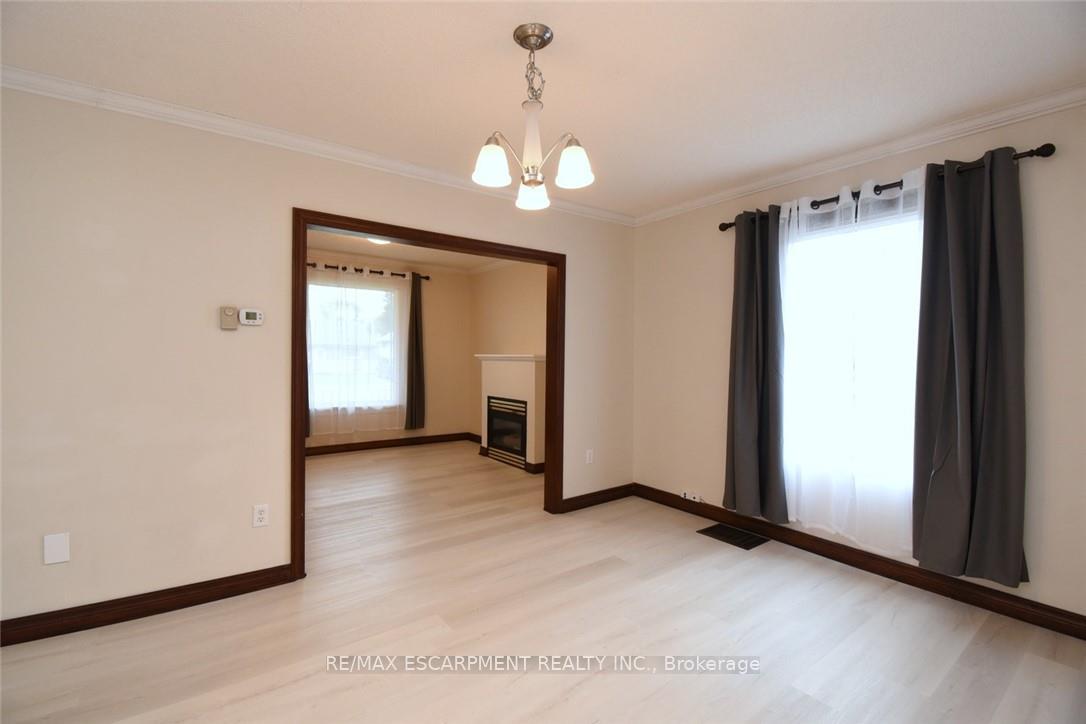 Photo 12 of 133 Fennell Avenue E, Hamilton, Centremount — HOMEH