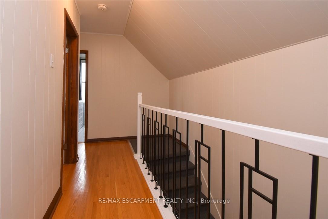 Photo 22 of 133 Fennell Avenue E, Hamilton, Centremount — HOMEH