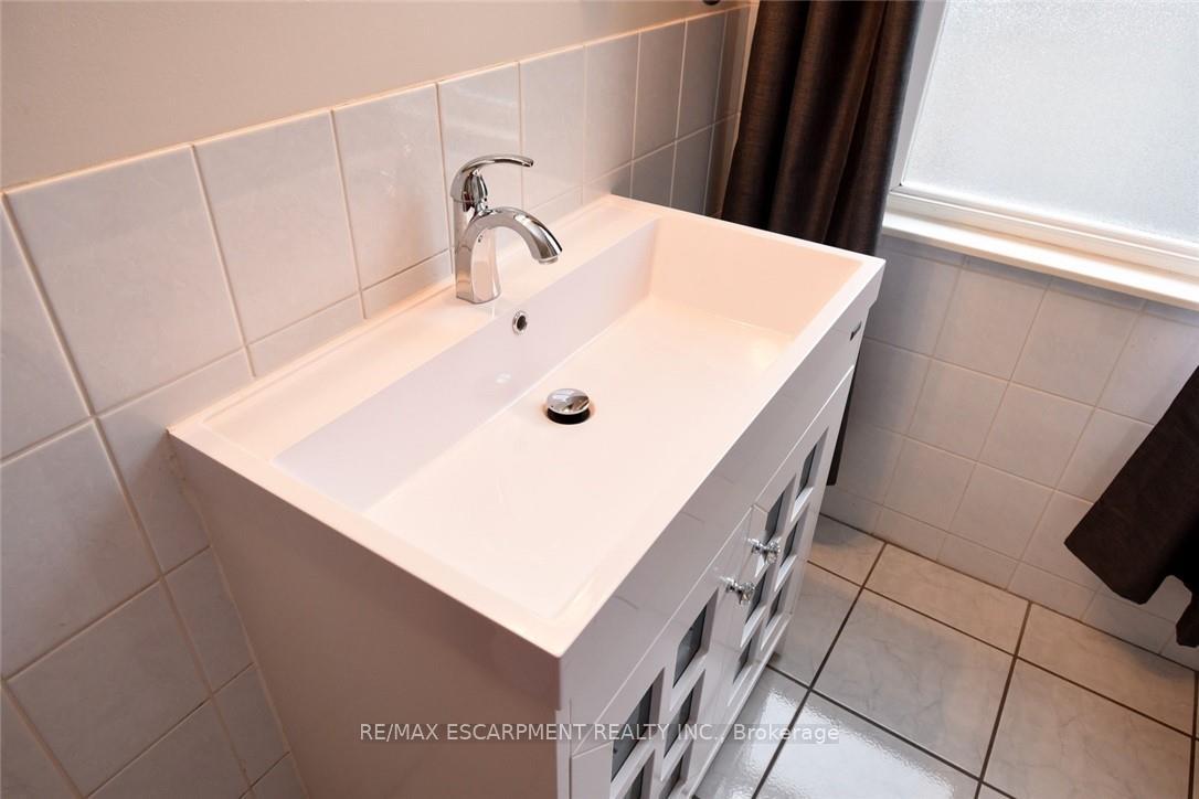 Photo 30 of 133 Fennell Avenue E, Hamilton, Centremount — HOMEH