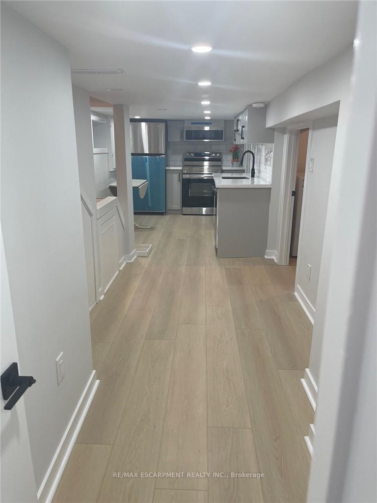 Photo 33 of 133 Fennell Avenue E, Hamilton, Centremount — HOMEH
