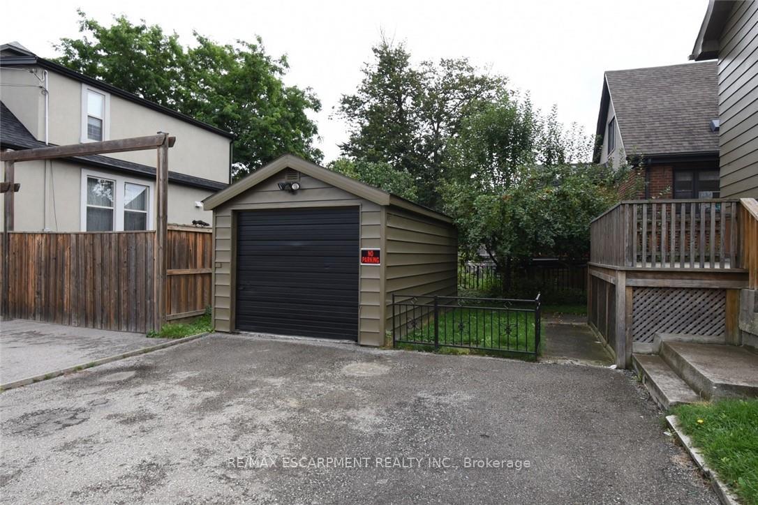Photo 45 of 133 Fennell Avenue E, Hamilton, Centremount — HOMEH
