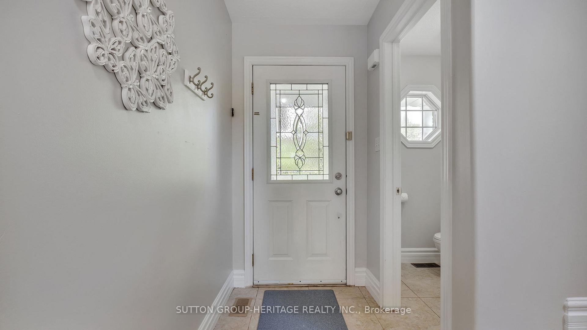 Photo 5 of 12 Cornish Drive, Clarington, Courtice — HOMEH