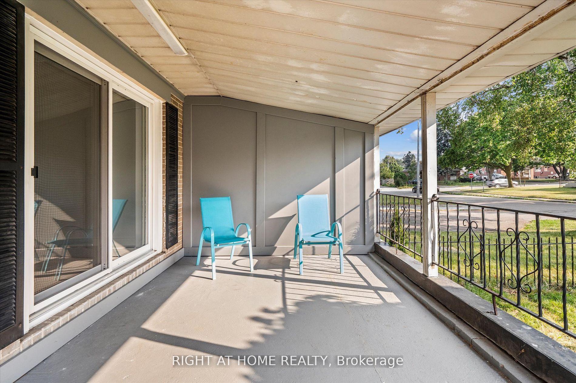 Photo 3 of 7 Tulloch Drive, Ajax, South East — HOMEH
