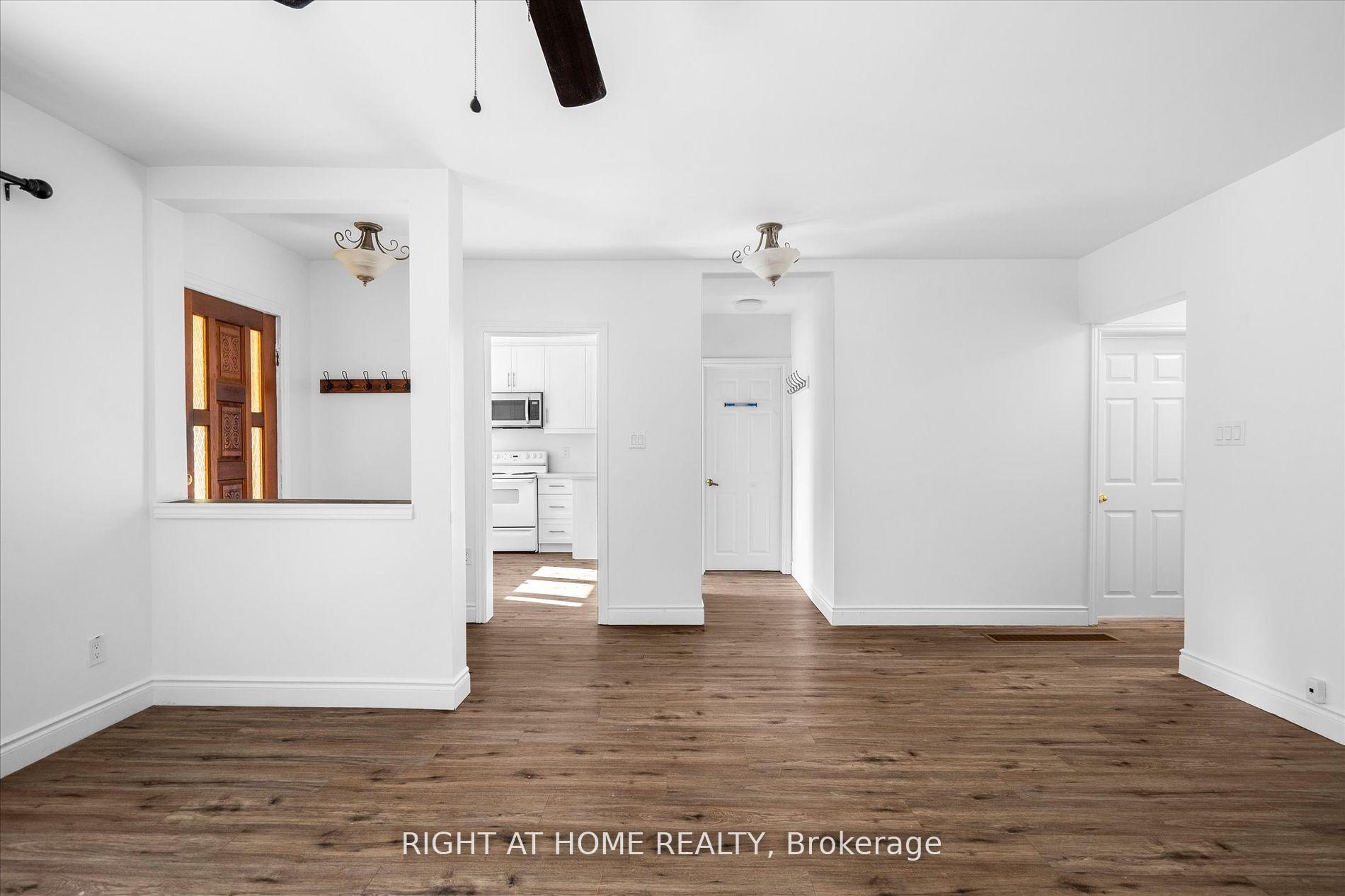 Photo 7 of 7 Tulloch Drive, Ajax, South East — HOMEH