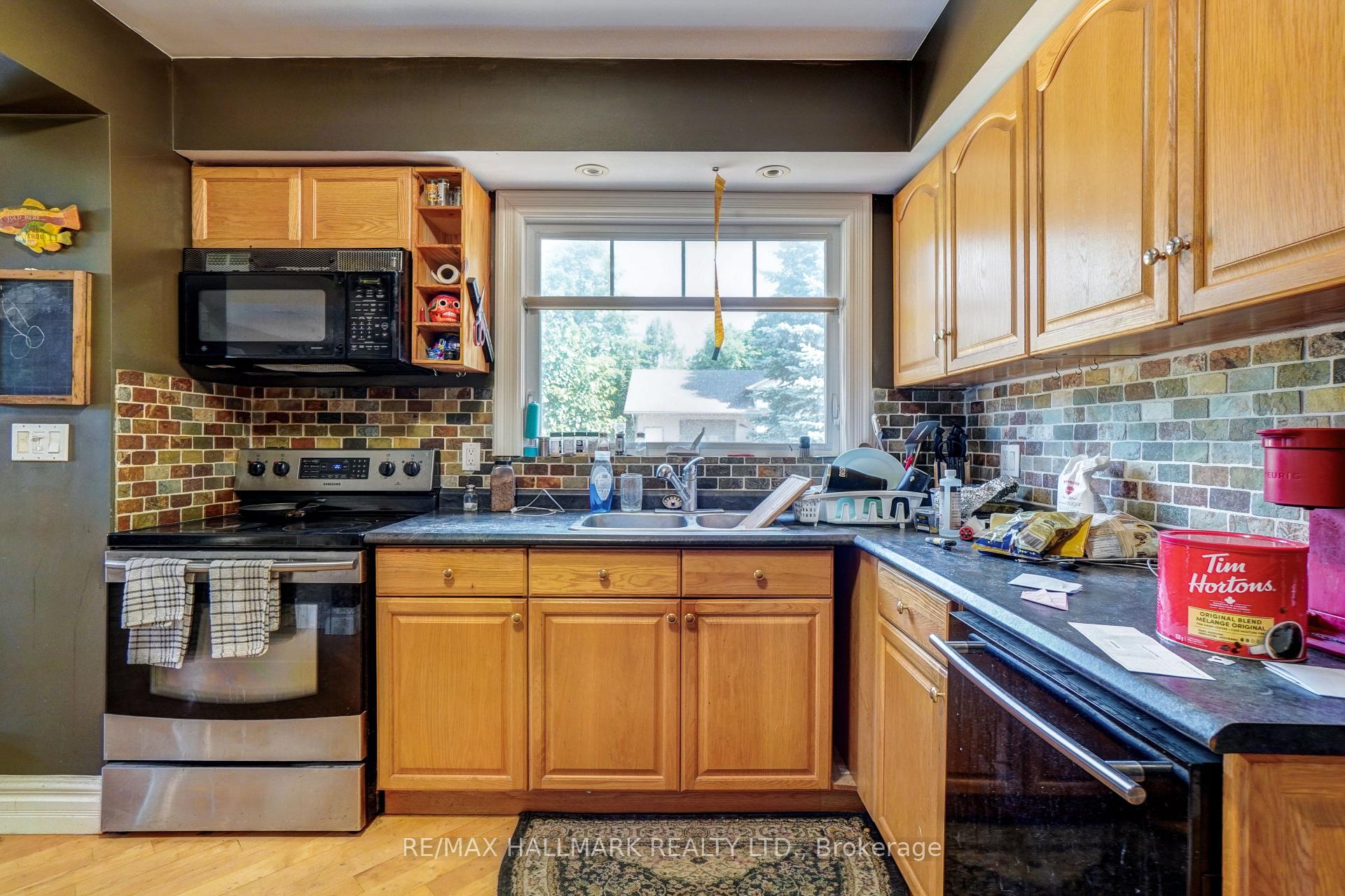 Photo 9 of 534 Big Bay Point Road, Barrie, Painswick North — HOMEH