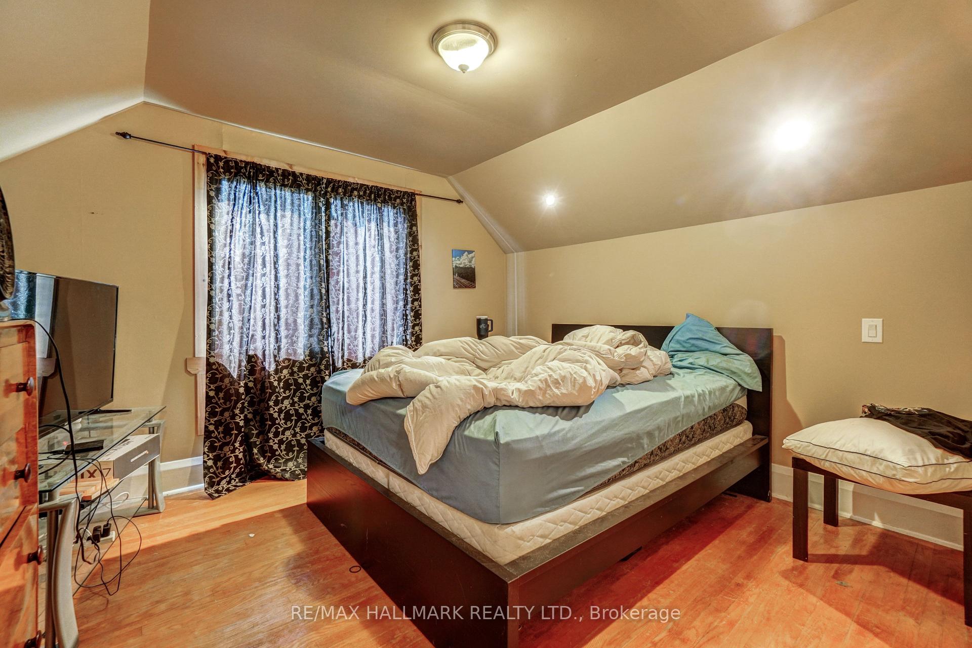 Photo 14 of 534 Big Bay Point Road, Barrie, Painswick North — HOMEH