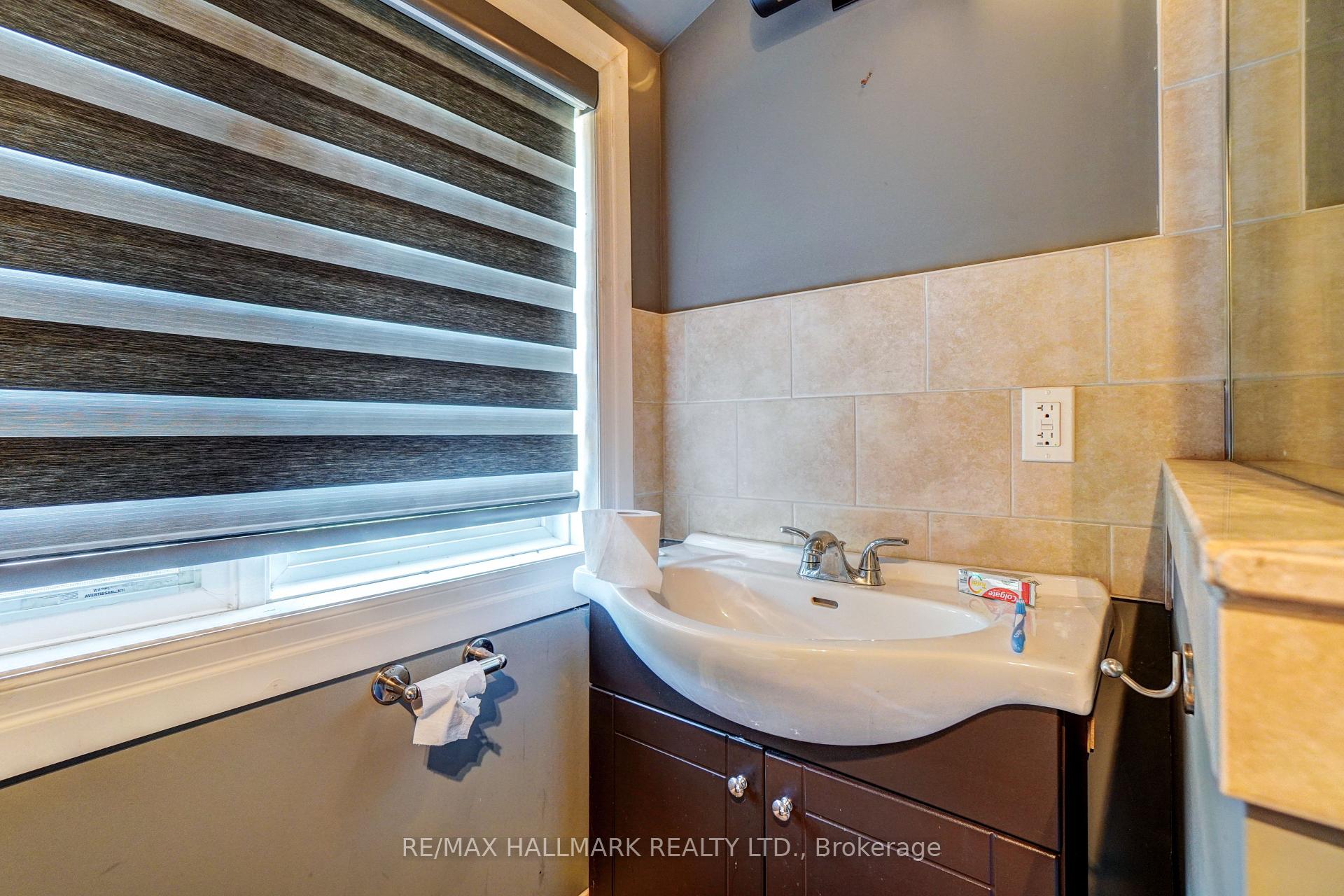 Photo 12 of 534 Big Bay Point Road, Barrie, Painswick North — HOMEH