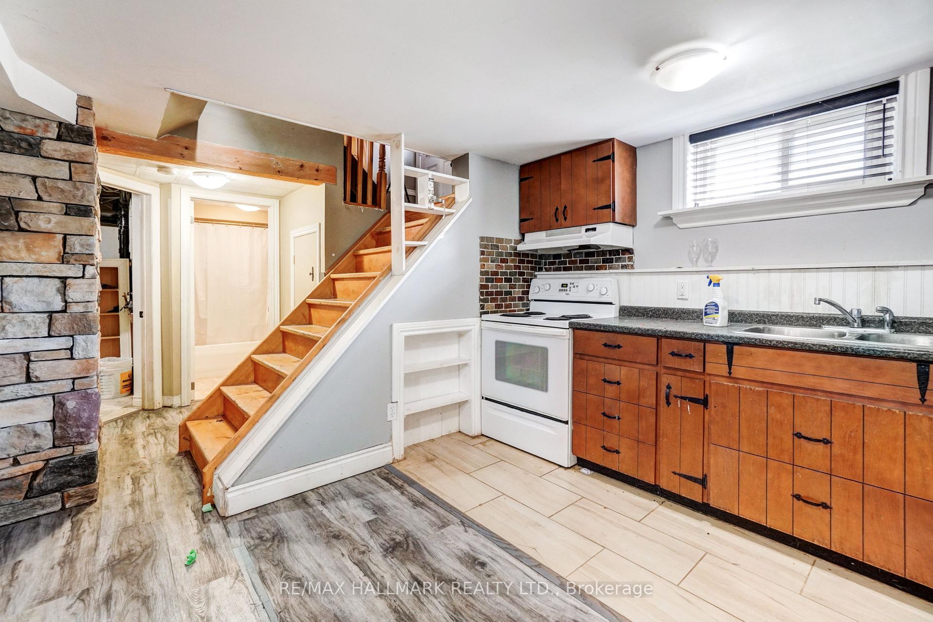 Photo 20 of 534 Big Bay Point Road, Barrie, Painswick North — HOMEH