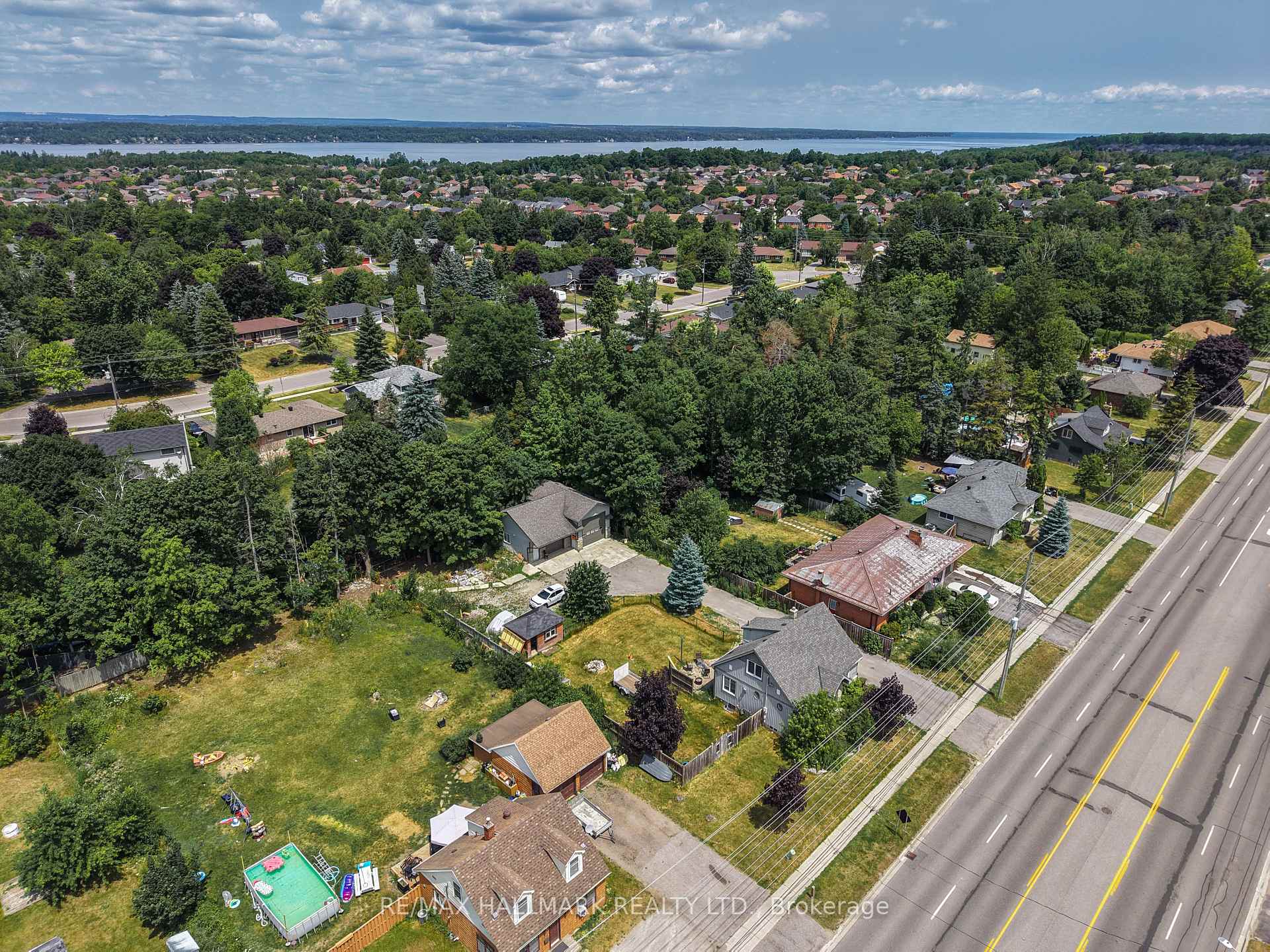Photo 43 of 534 Big Bay Point Road, Barrie, Painswick North — HOMEH