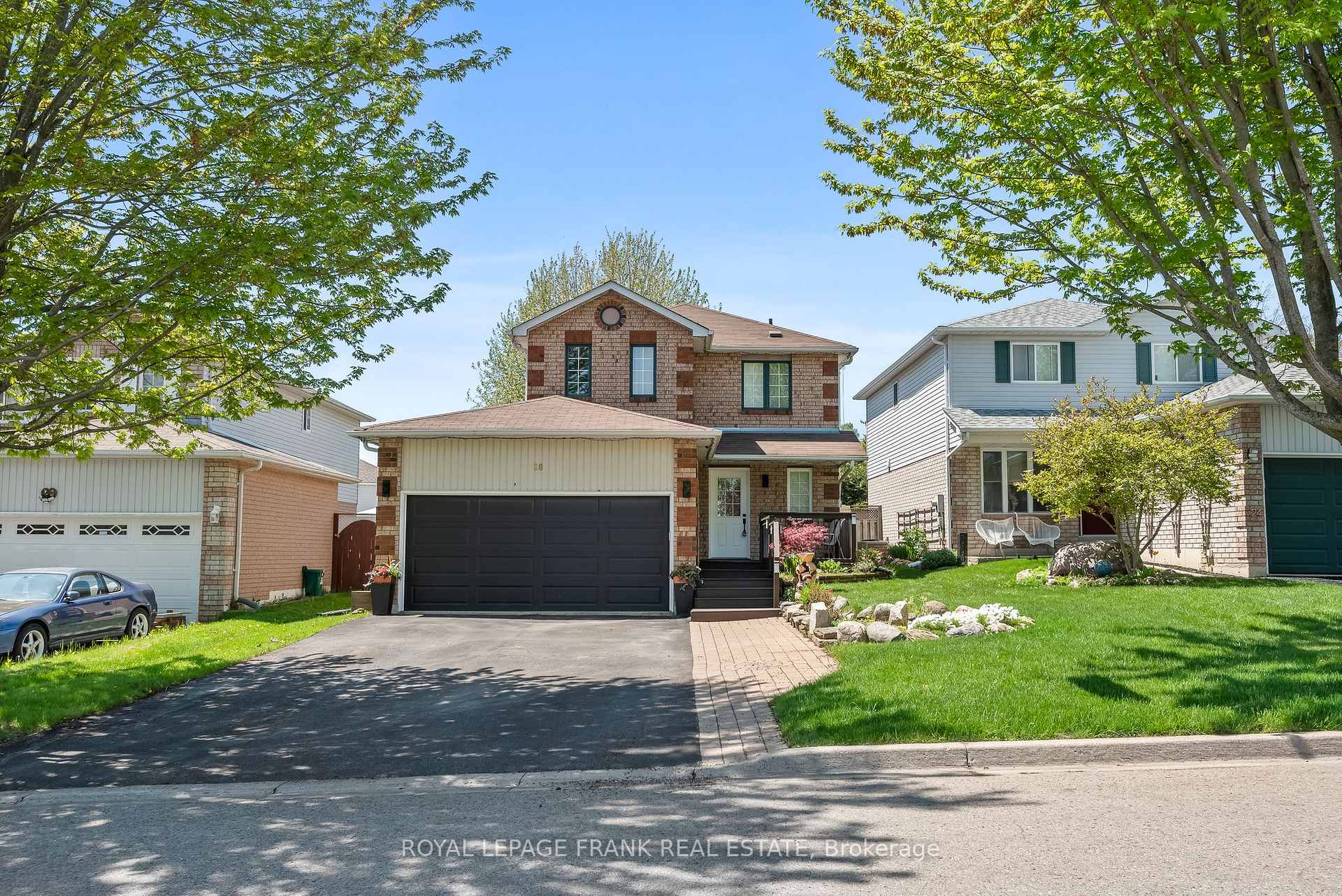 Photo 1 of 26 Rickaby Street, Clarington, Bowmanville — HOMEH