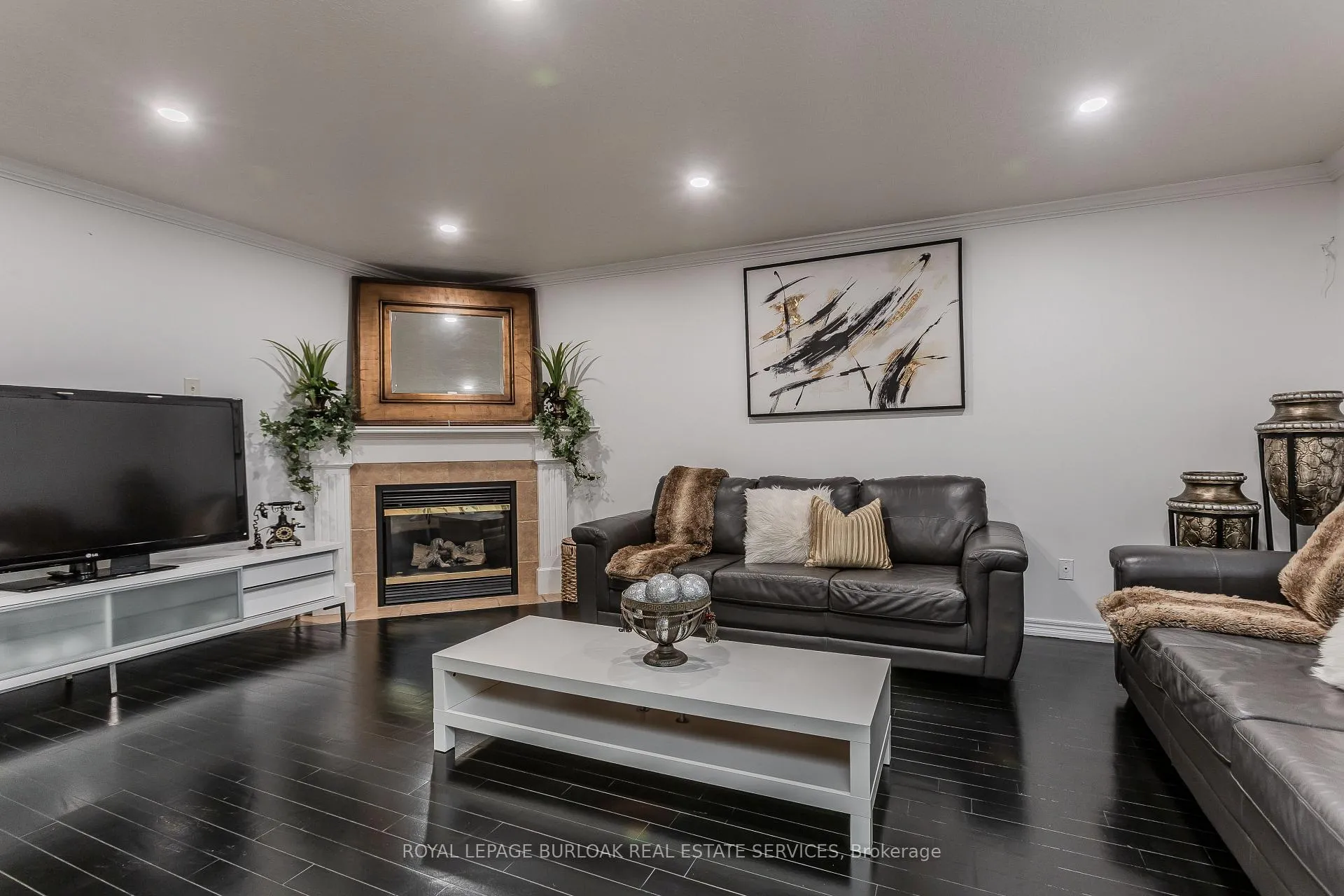 Photo 14 of 26 Grassyplain Drive, Hamilton, Villages of Glancaster — HOMEH