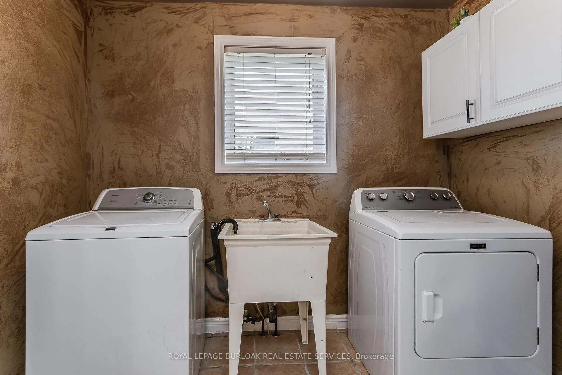 Photo 16 of 26 Grassyplain Drive, Hamilton, Villages of Glancaster — HOMEH