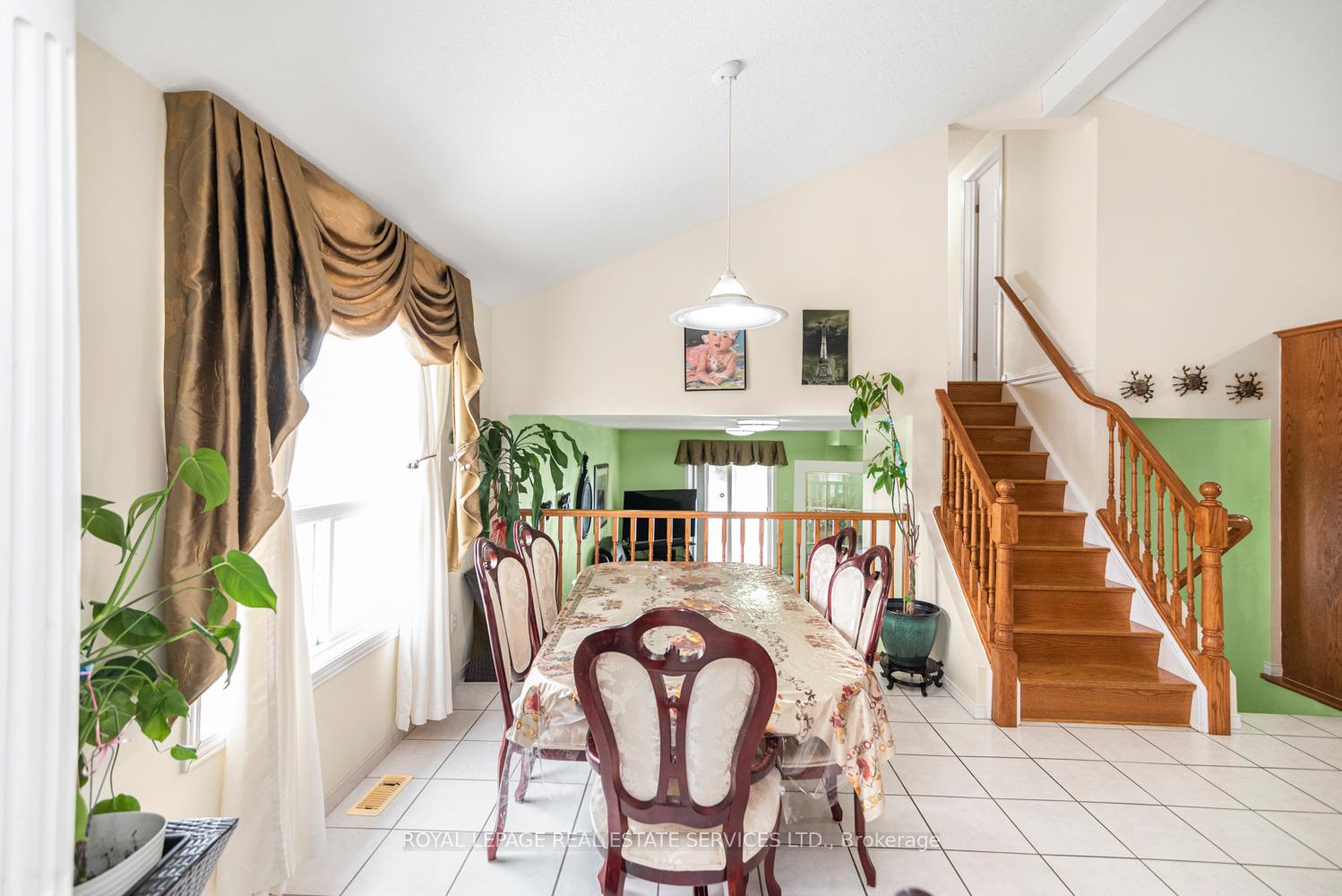 Photo 10 of 67 Ryde Road, Guelph, Willow West/Sugarbush/West Acres — HOMEH
