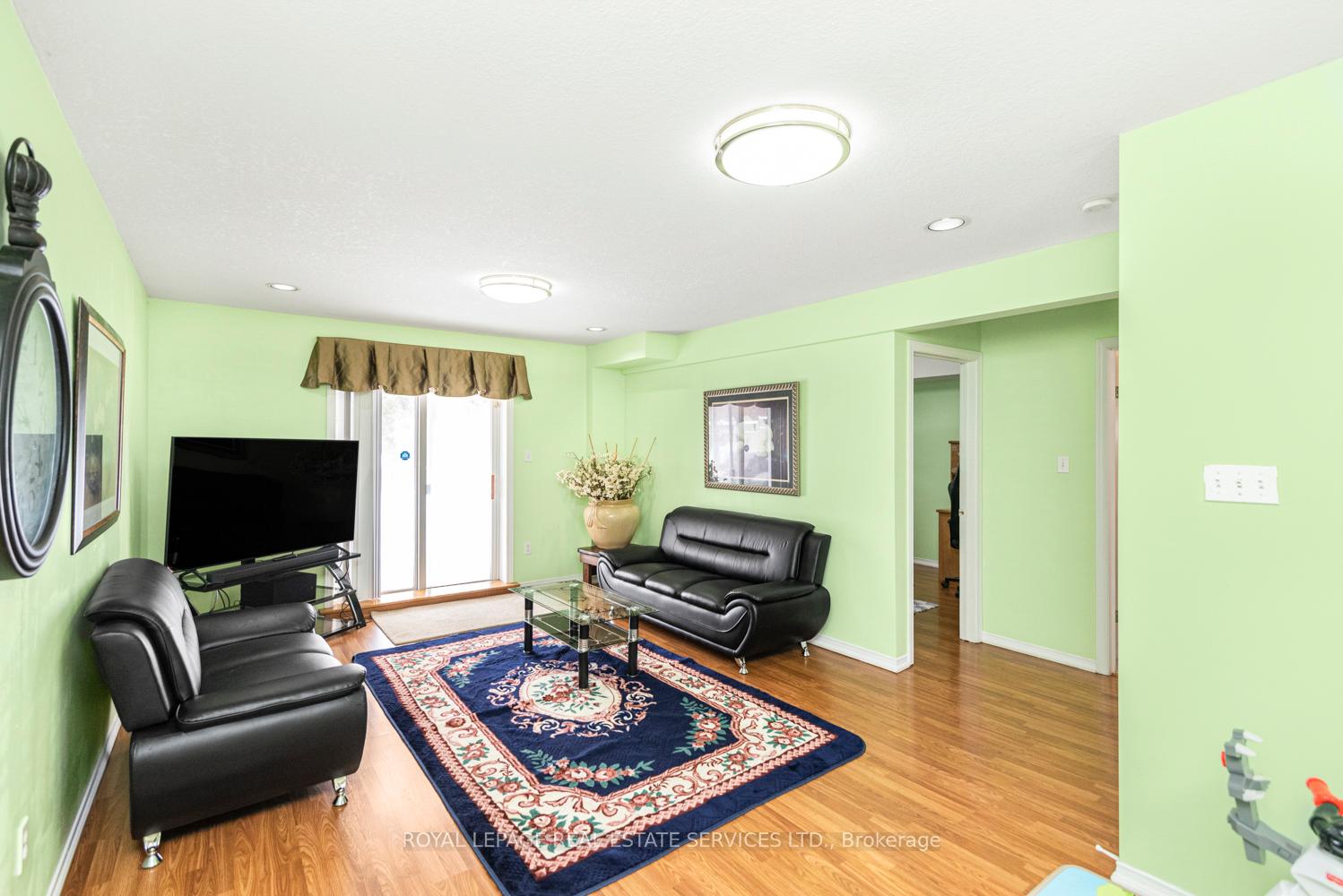 Photo 16 of 67 Ryde Road, Guelph, Willow West/Sugarbush/West Acres — HOMEH