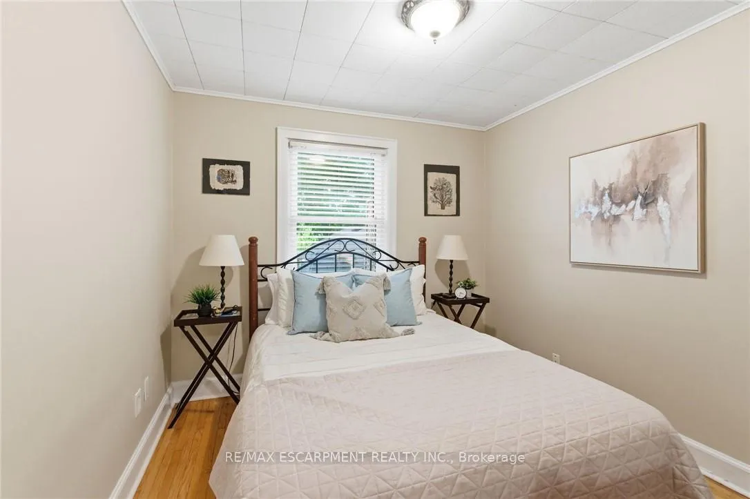 Photo 10 of 76 East 15th Street, Hamilton, Inch Park — HOMEH