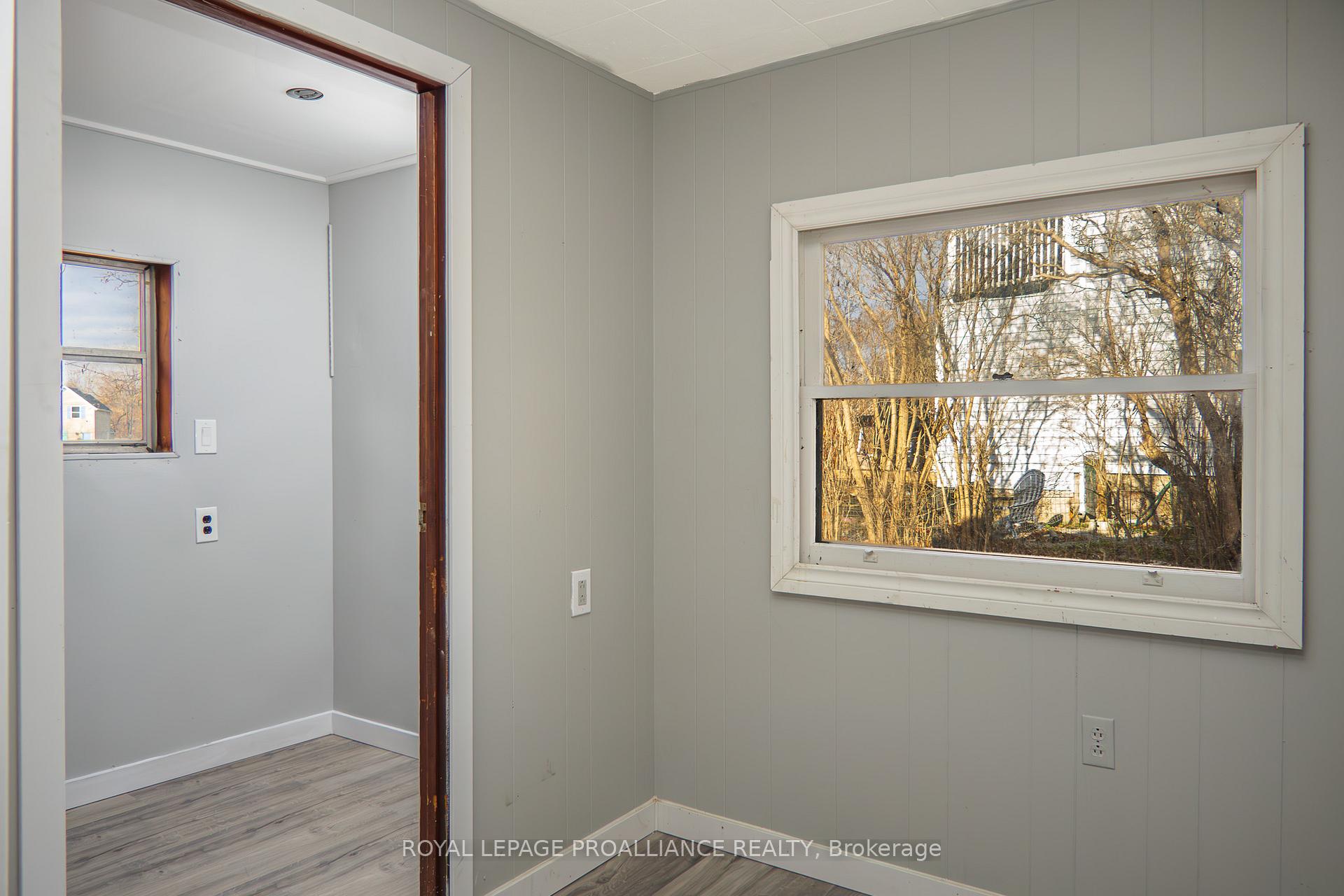 Photo 16 of 20 Jones Street, Belleville, Belleville Ward — HOMEH