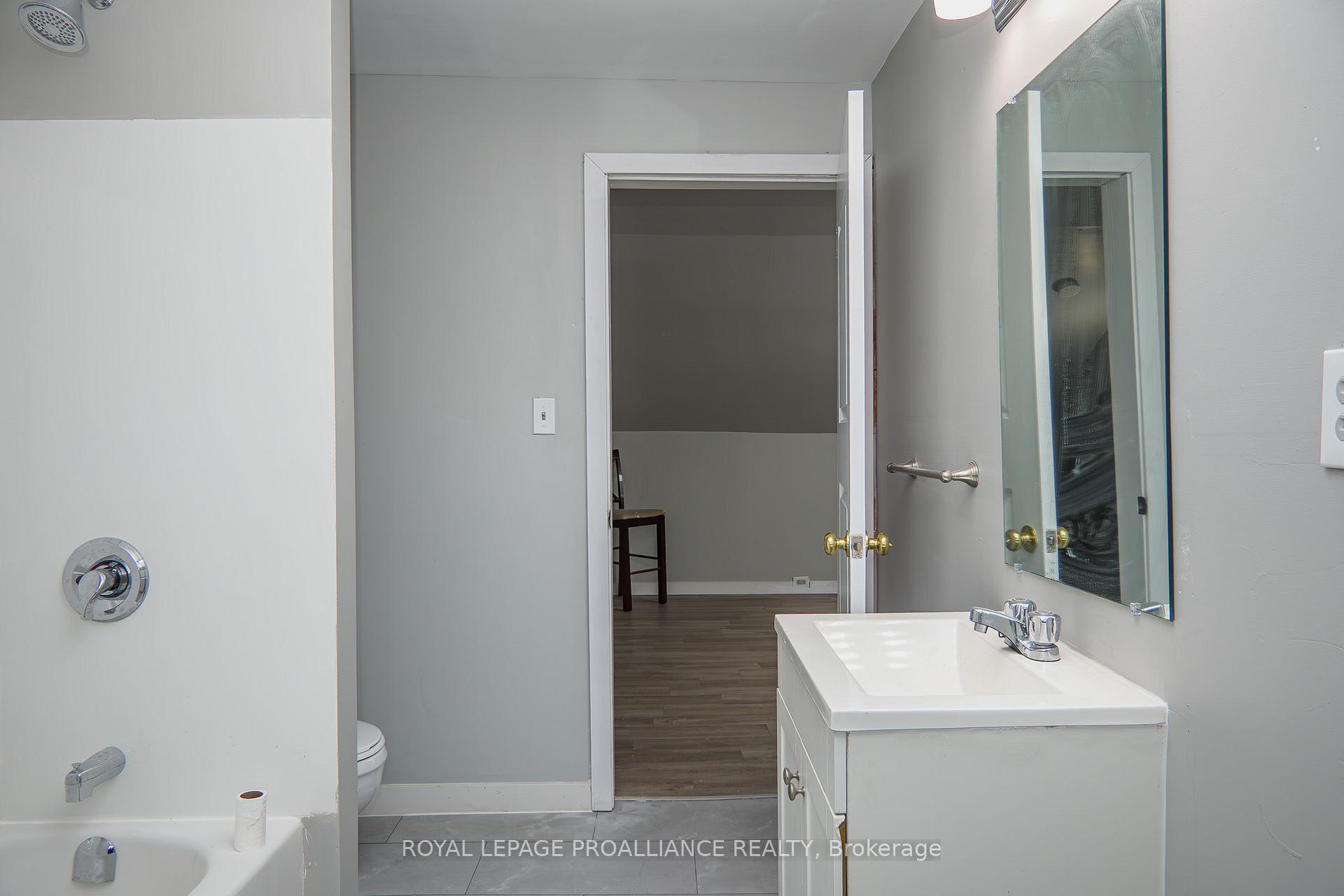 Photo 14 of 20 Jones Street, Belleville, Belleville Ward — HOMEH