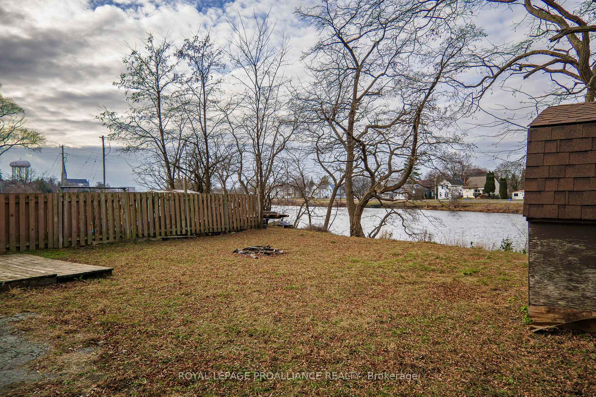 Photo 22 of 20 Jones Street, Belleville, Belleville Ward — HOMEH