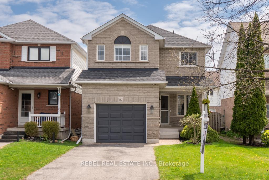 Photo 1 of 132 Wade Square, Clarington, Courtice — HOMEH