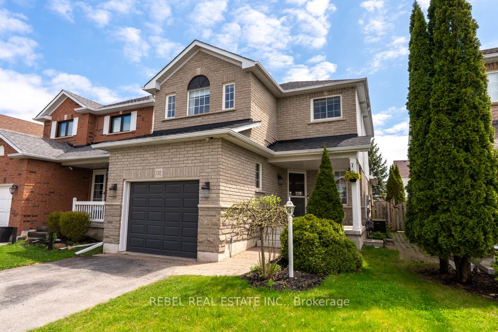 Photo 2 of 132 Wade Square, Clarington, Courtice — HOMEH