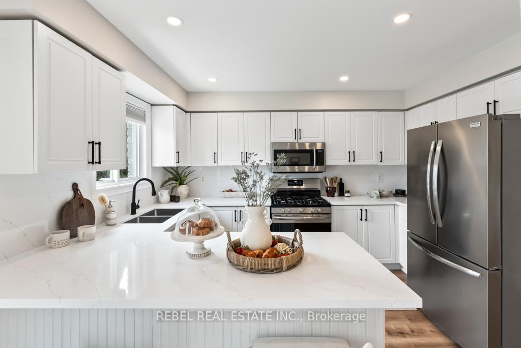 Photo 19 of 132 Wade Square, Clarington, Courtice — HOMEH