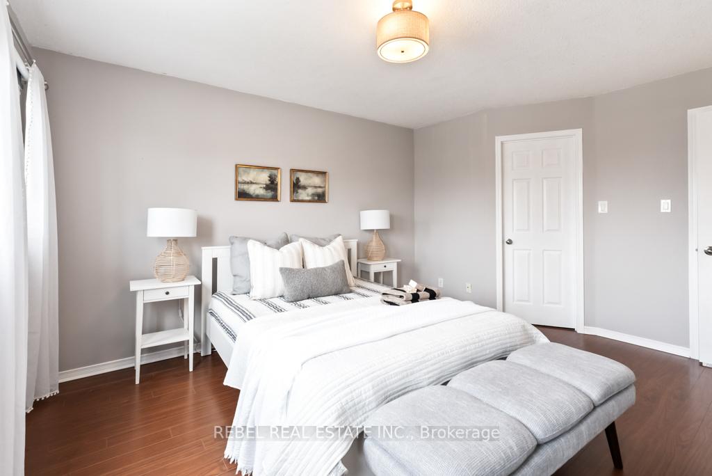 Photo 23 of 132 Wade Square, Clarington, Courtice — HOMEH