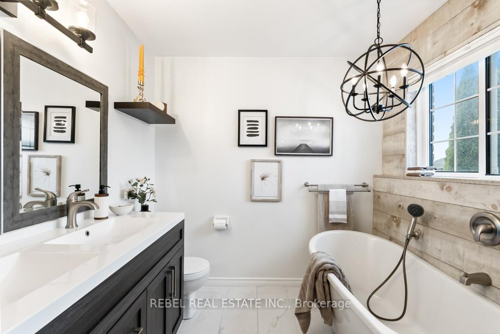 Photo 24 of 132 Wade Square, Clarington, Courtice — HOMEH