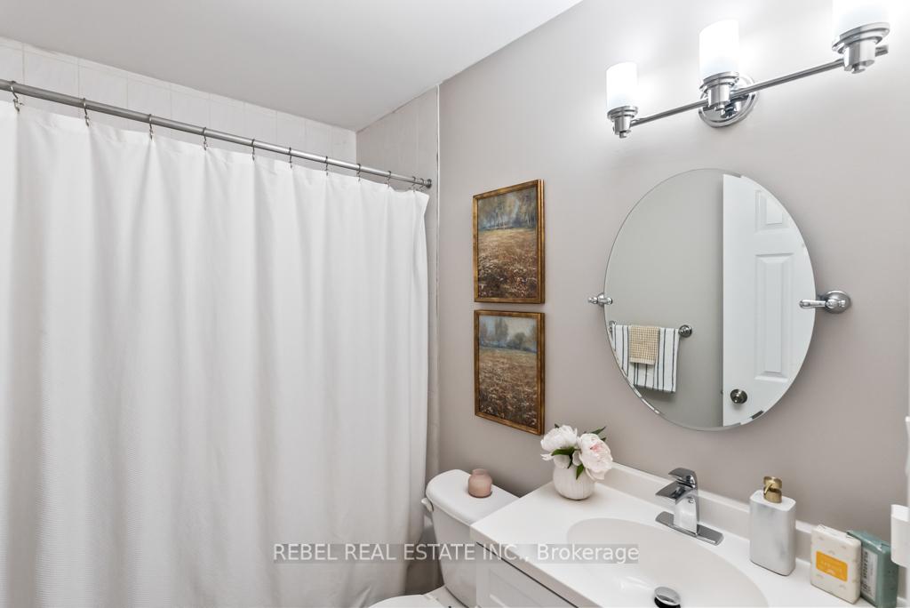 Photo 30 of 132 Wade Square, Clarington, Courtice — HOMEH