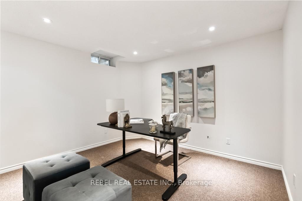 Photo 38 of 132 Wade Square, Clarington, Courtice — HOMEH
