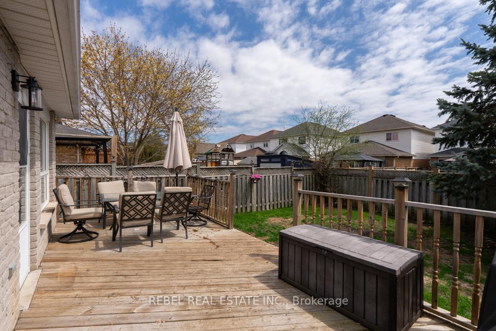 Photo 40 of 132 Wade Square, Clarington, Courtice — HOMEH