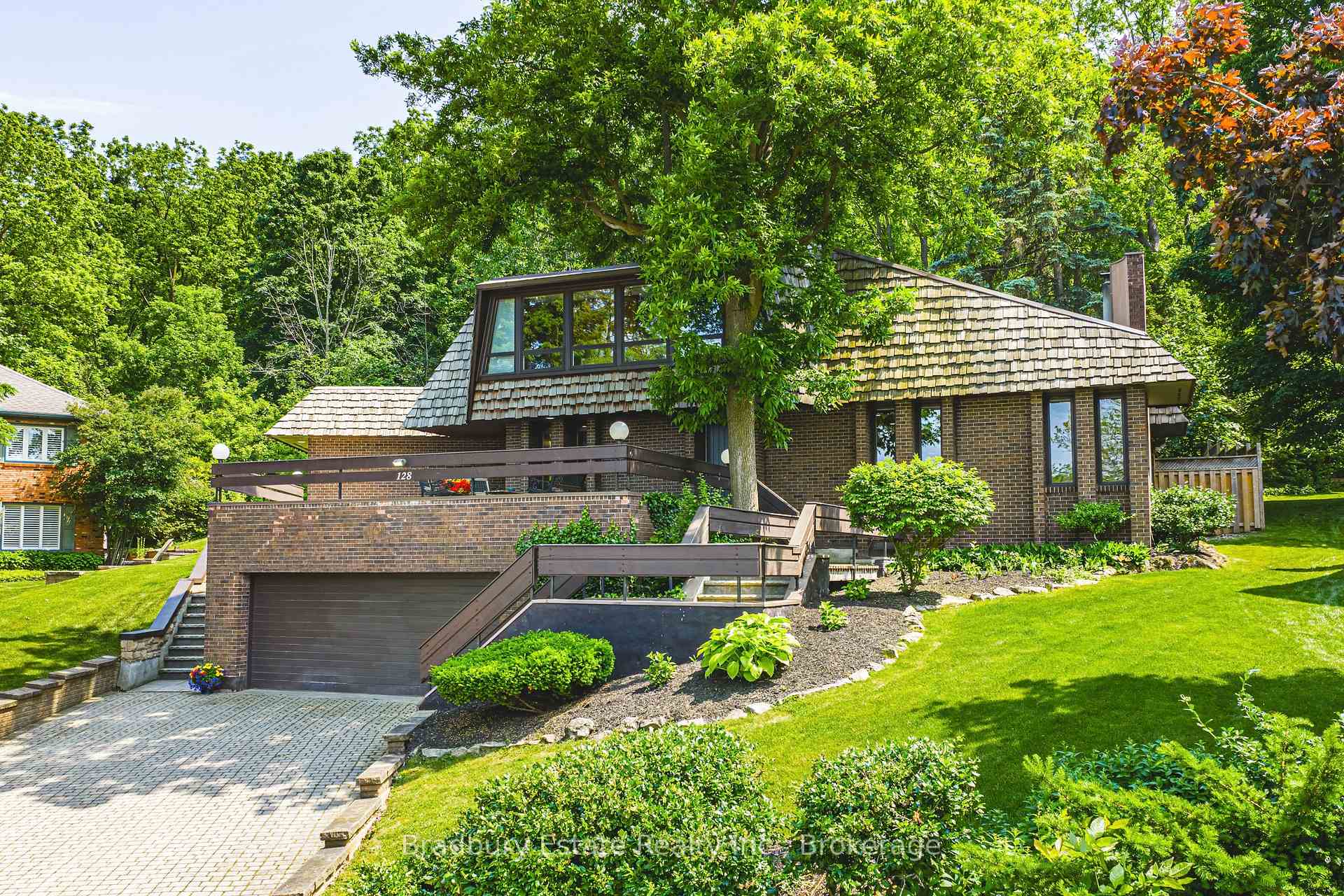 Photo 10 of 128 Bunker Hill Drive, Hamilton, Vincent — HOMEH