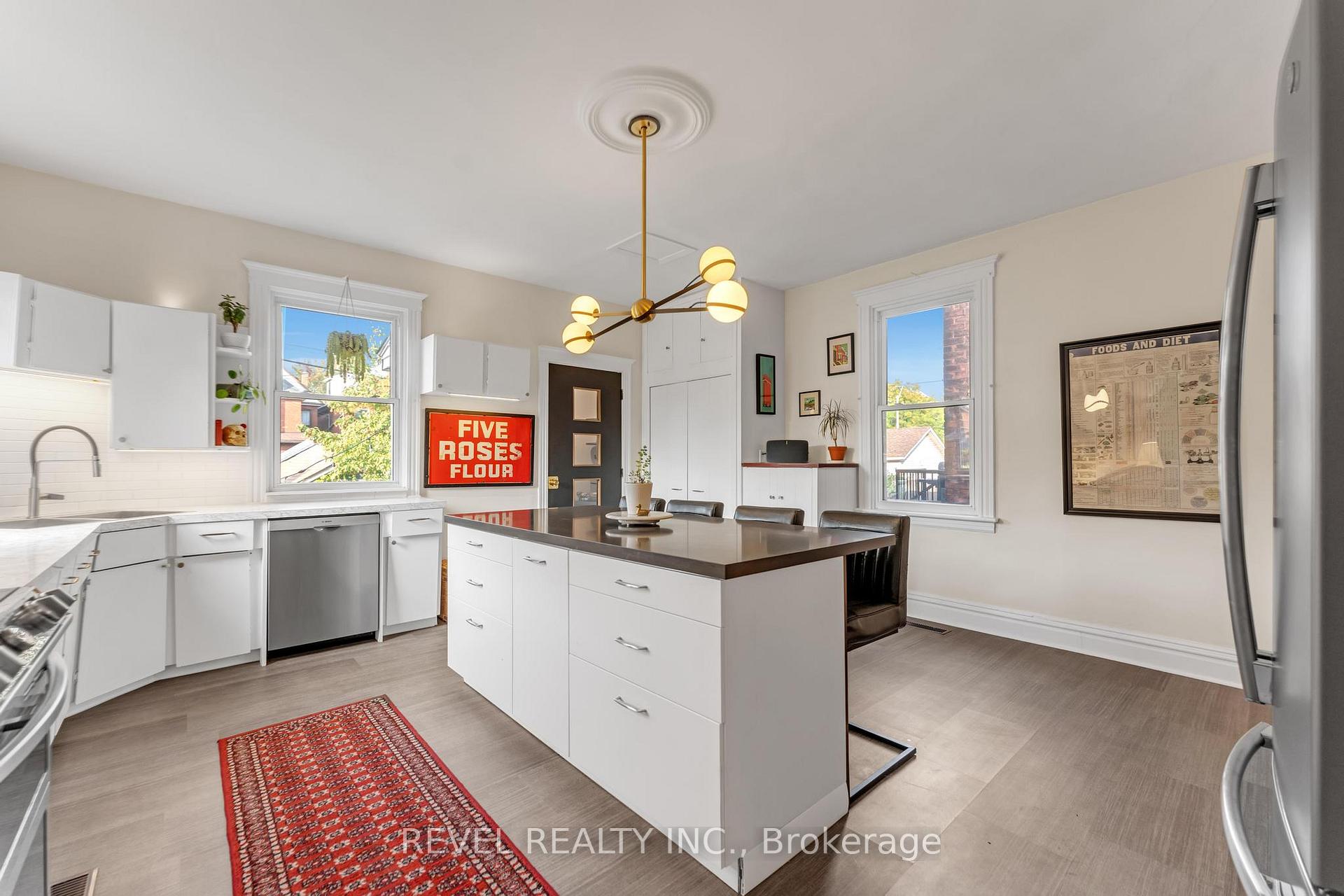Photo 11 of 483 King William Street, Hamilton, Landsdale — HOMEH