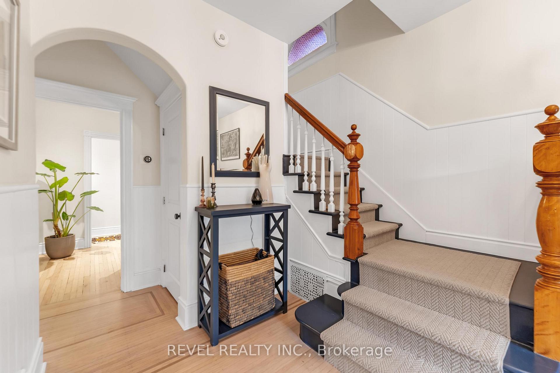 Photo 15 of 483 King William Street, Hamilton, Landsdale — HOMEH