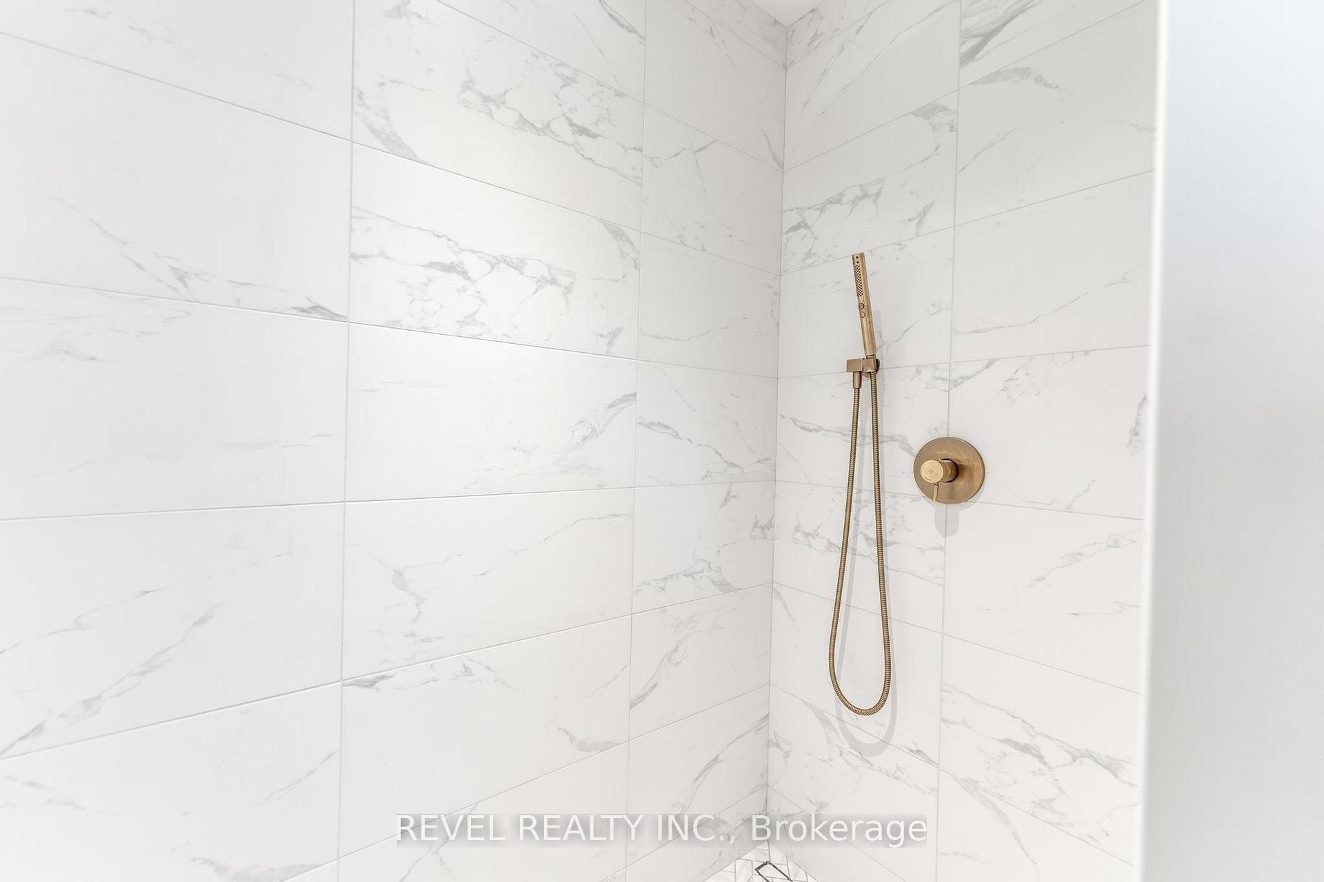 Photo 18 of 483 King William Street, Hamilton, Landsdale — HOMEH
