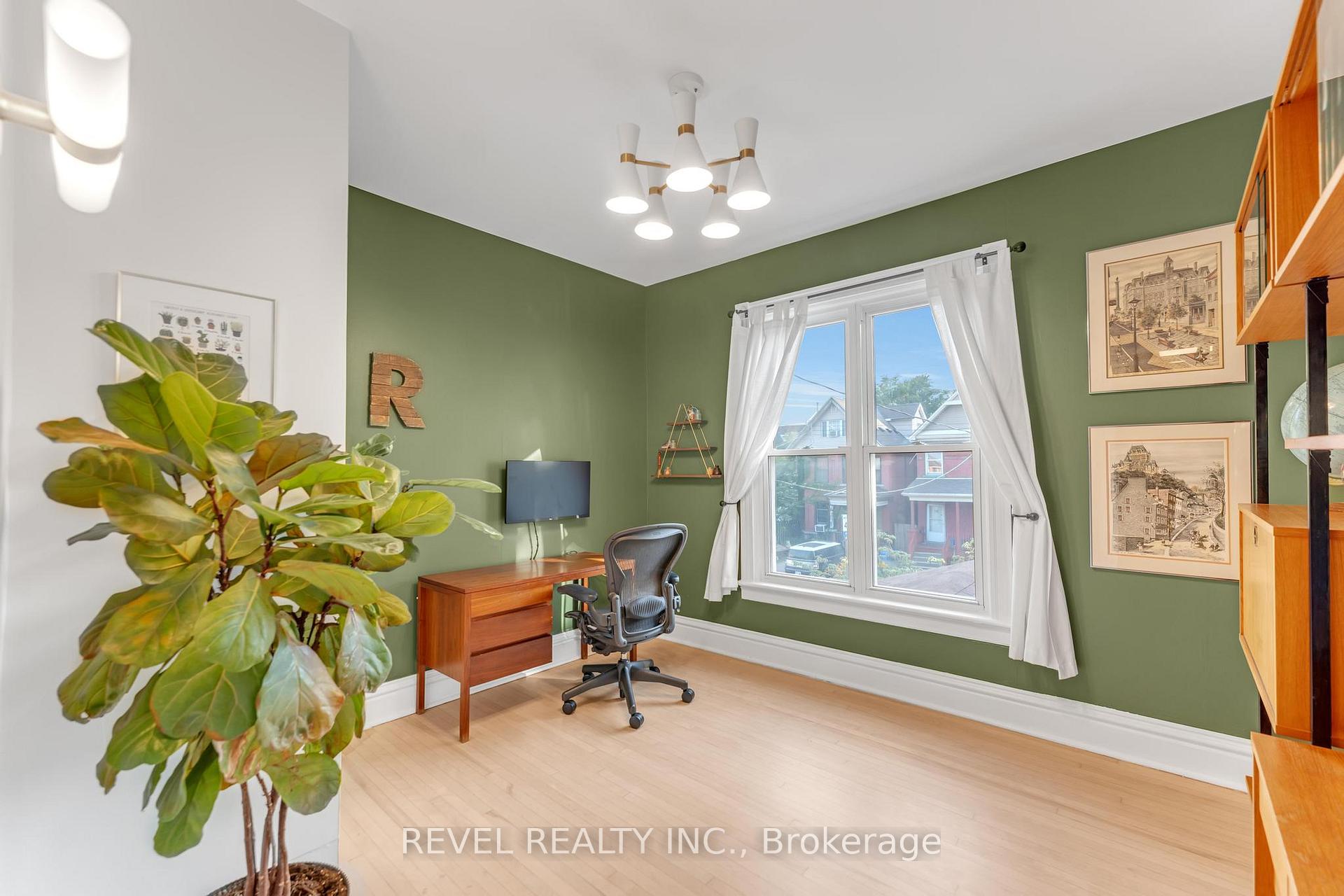 Photo 23 of 483 King William Street, Hamilton, Landsdale — HOMEH