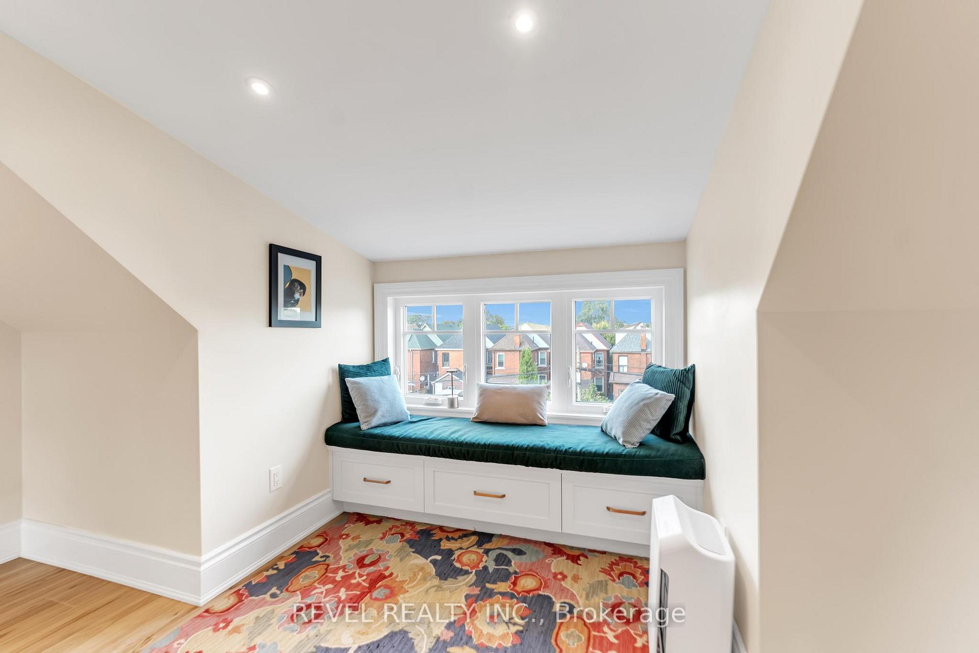 Photo 25 of 483 King William Street, Hamilton, Landsdale — HOMEH