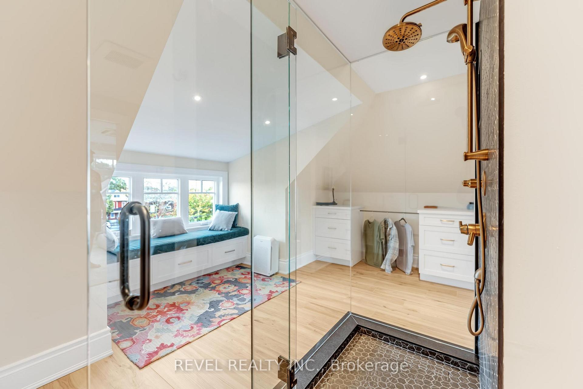 Photo 26 of 483 King William Street, Hamilton, Landsdale — HOMEH