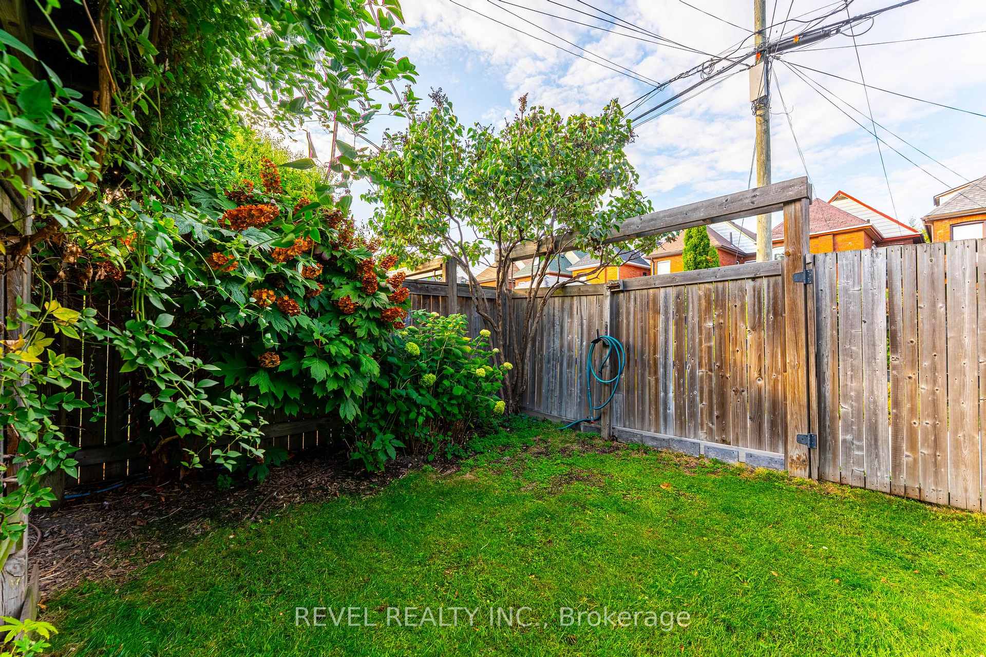 Photo 36 of 483 King William Street, Hamilton, Landsdale — HOMEH