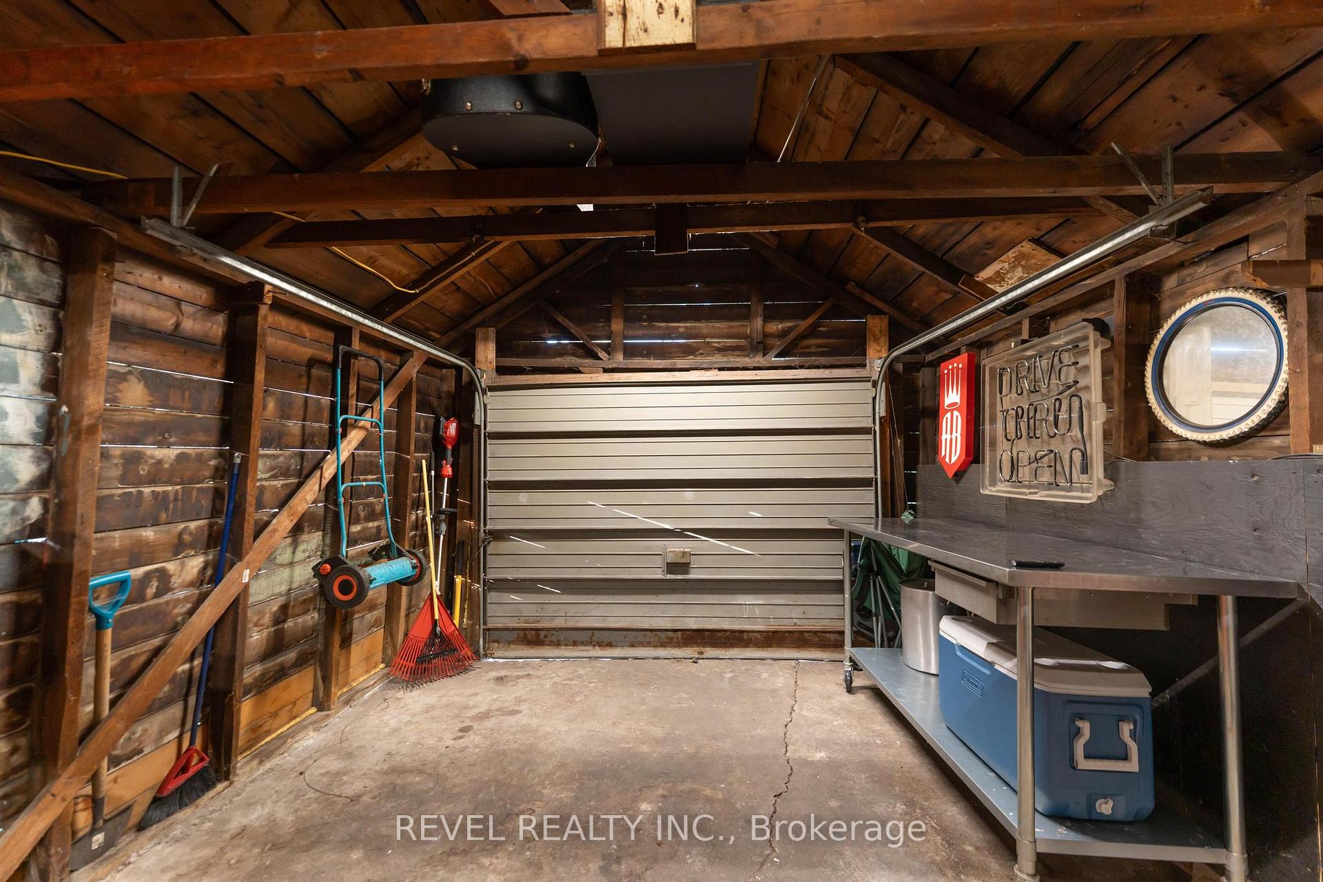 Photo 39 of 483 King William Street, Hamilton, Landsdale — HOMEH