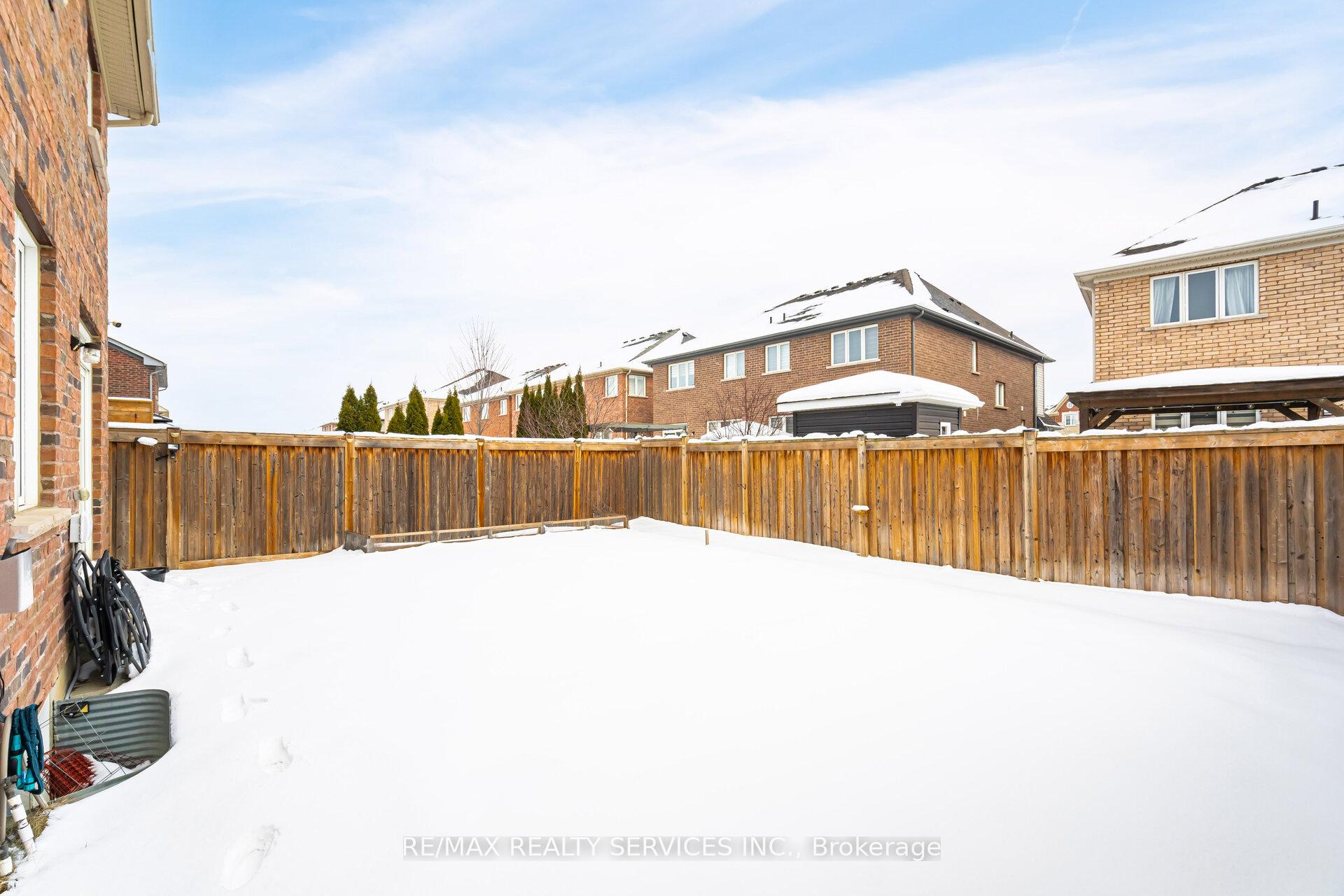 Photo 41 of 73 Stowmarket Street, Caledon, Rural Caledon — HOMEH