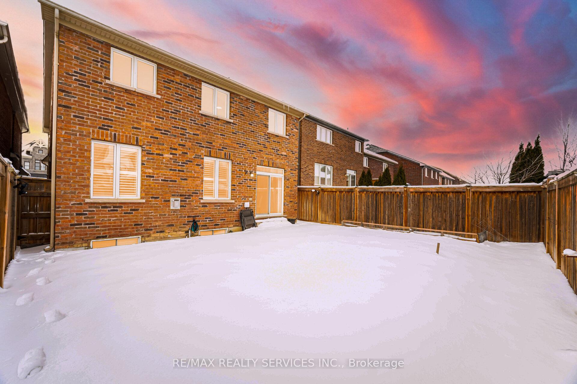 Photo 43 of 73 Stowmarket Street, Caledon, Rural Caledon — HOMEH