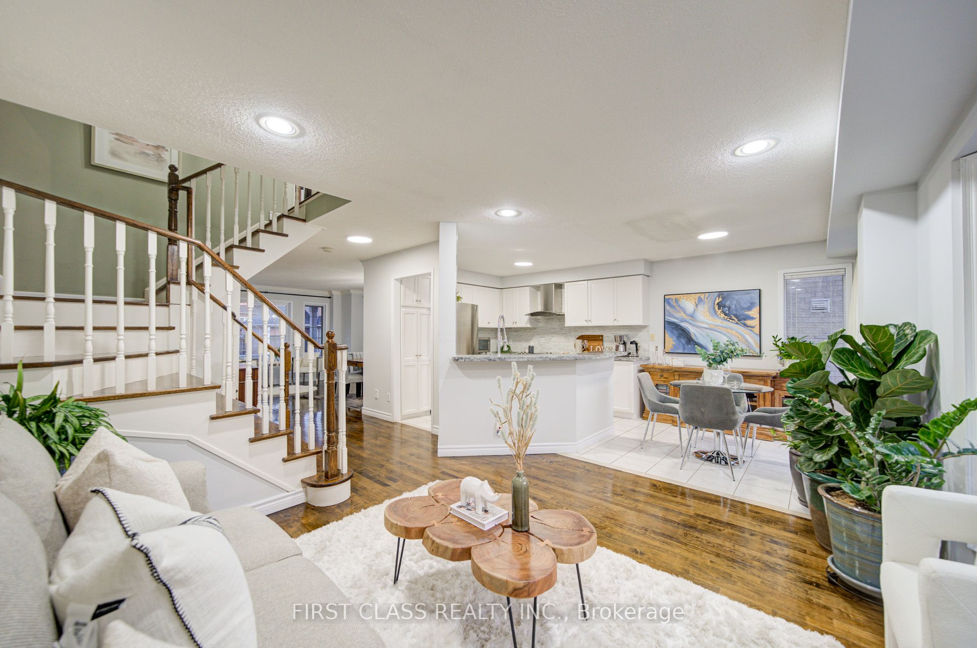 Photo 64 of 18 Primrose Path Crescent, Markham, Legacy — HOMEH
