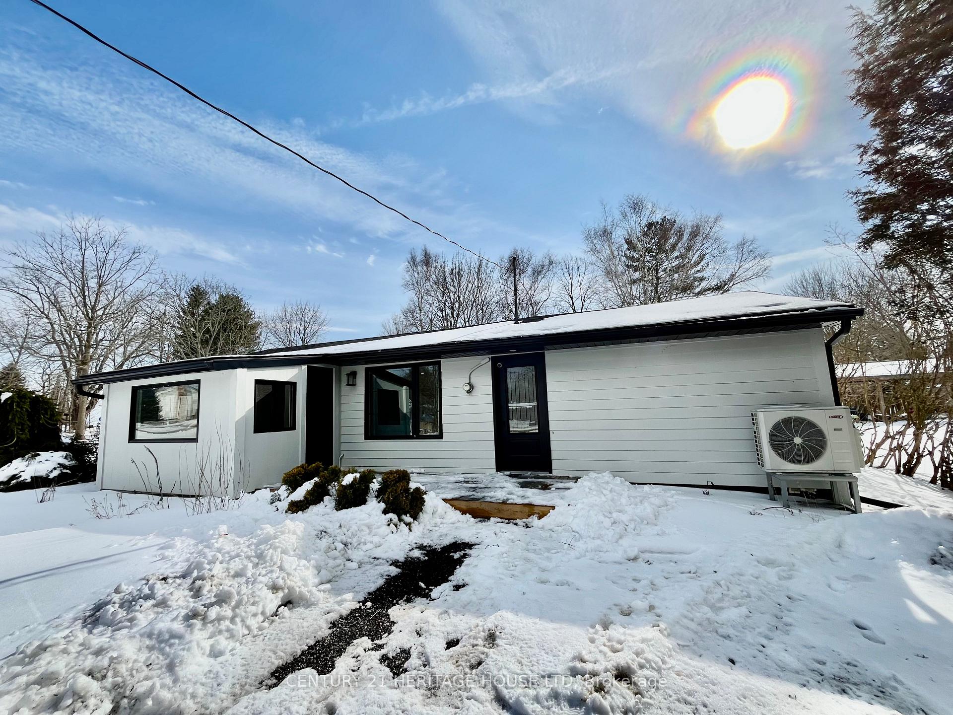Photo 3 of 40 Pitt Street, Bayham, Port Burwell — HOMEH
