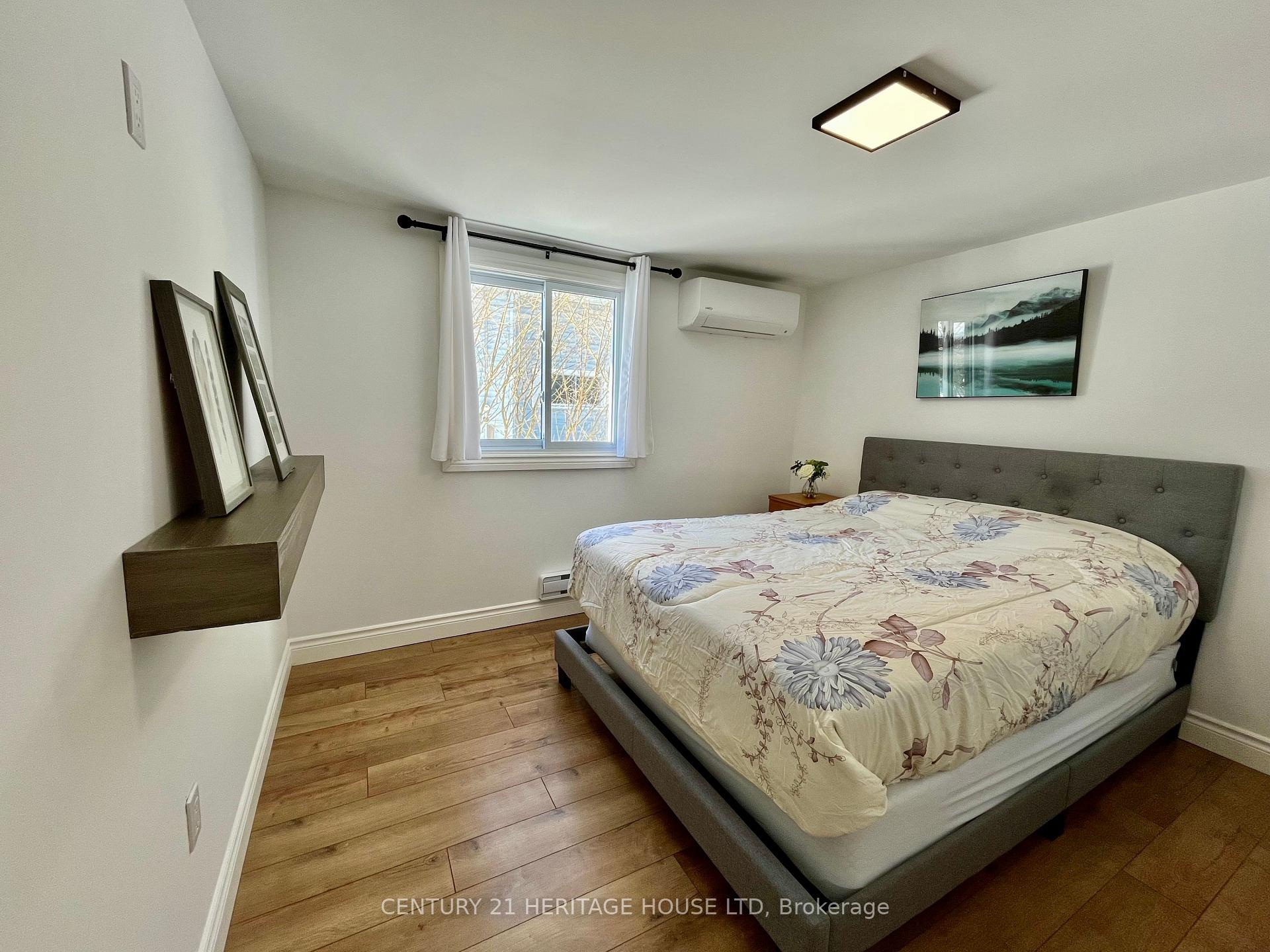 Photo 11 of 40 Pitt Street, Bayham, Port Burwell — HOMEH