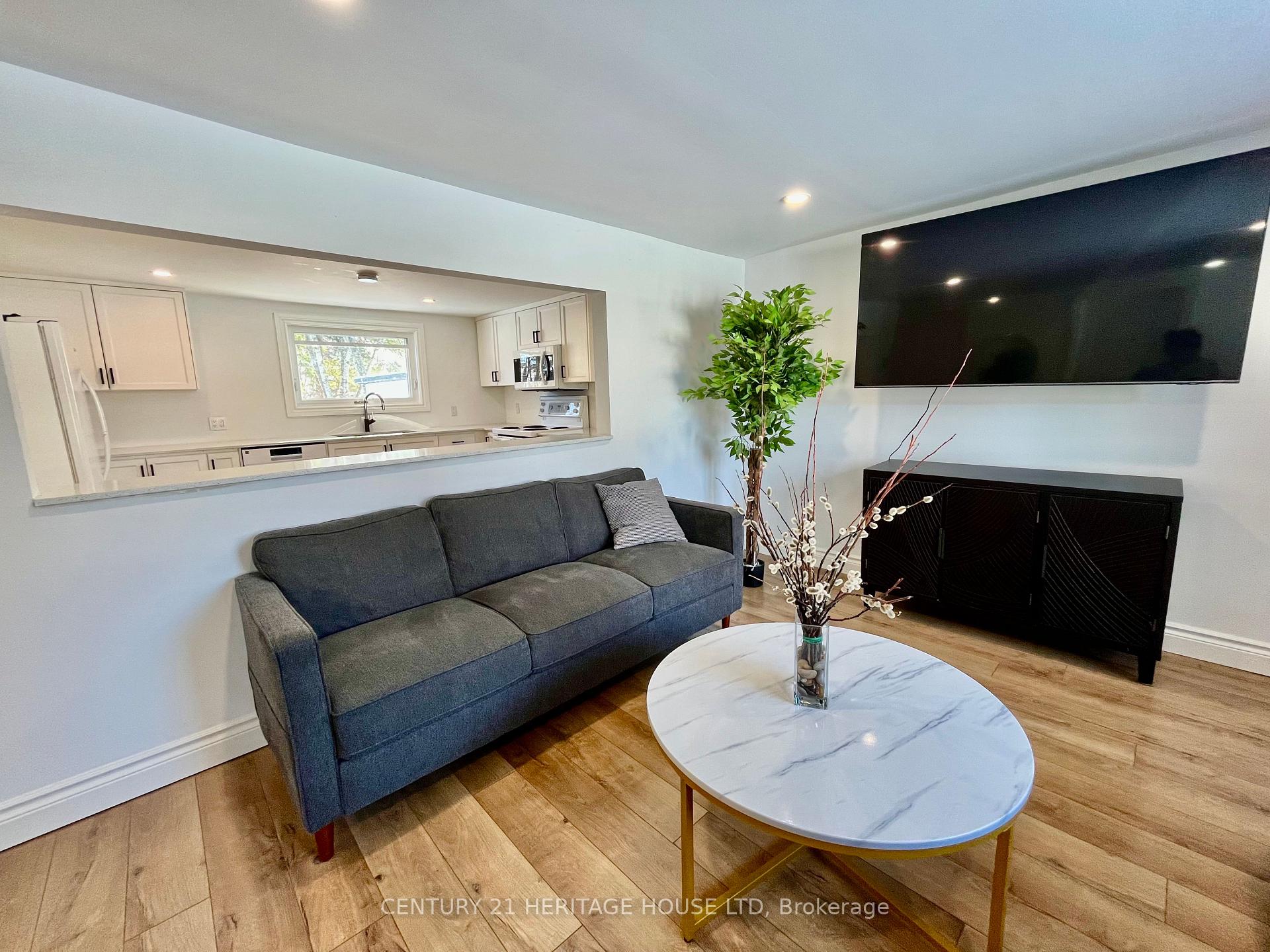 Photo 21 of 40 Pitt Street, Bayham, Port Burwell — HOMEH