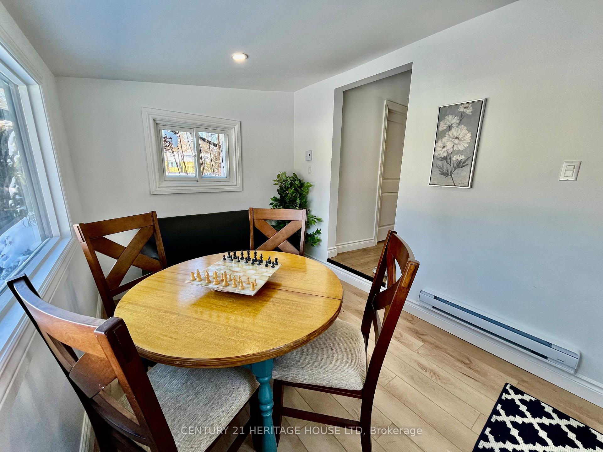 Photo 28 of 40 Pitt Street, Bayham, Port Burwell — HOMEH