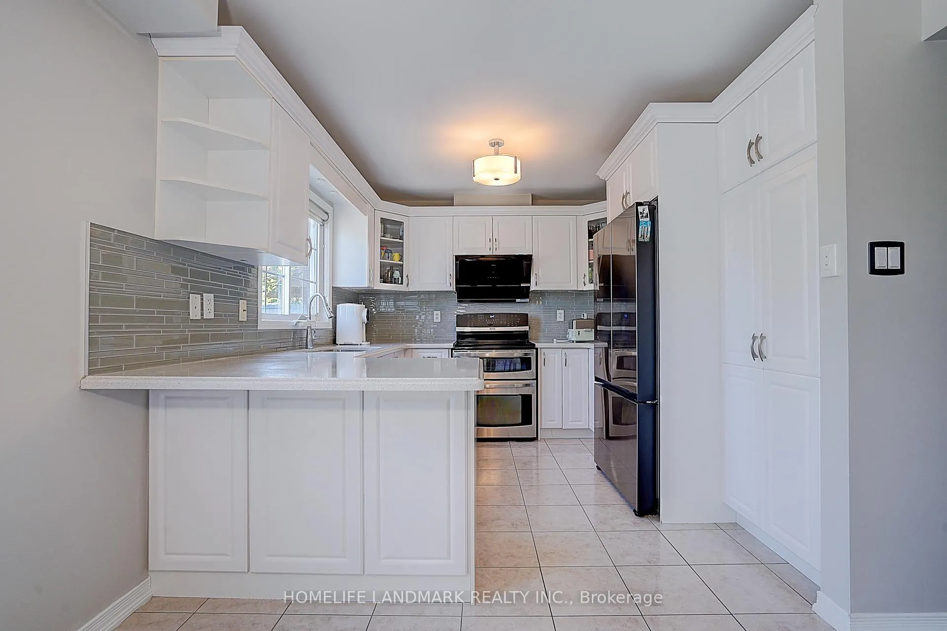 Photo 11 of 47 Wallwark Street, Aurora, Bayview Northeast — HOMEH